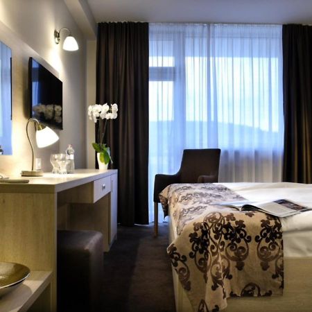 Hotel Magnolia Pieszczany Zewnętrze zdjęcie