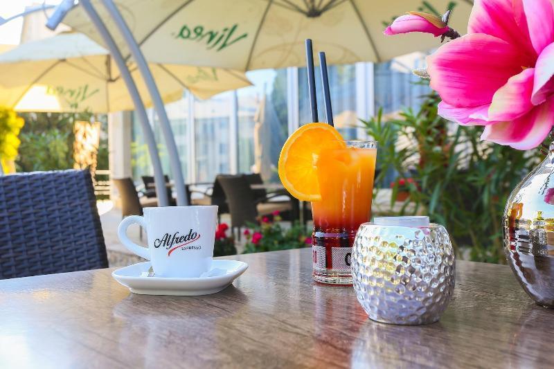 Hotel Magnolia Pieszczany Zewnętrze zdjęcie