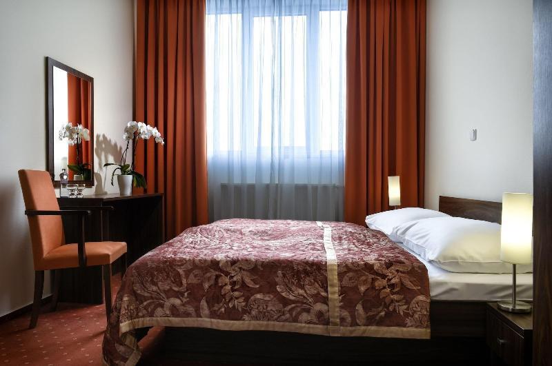 Hotel Magnolia Pieszczany Zewnętrze zdjęcie