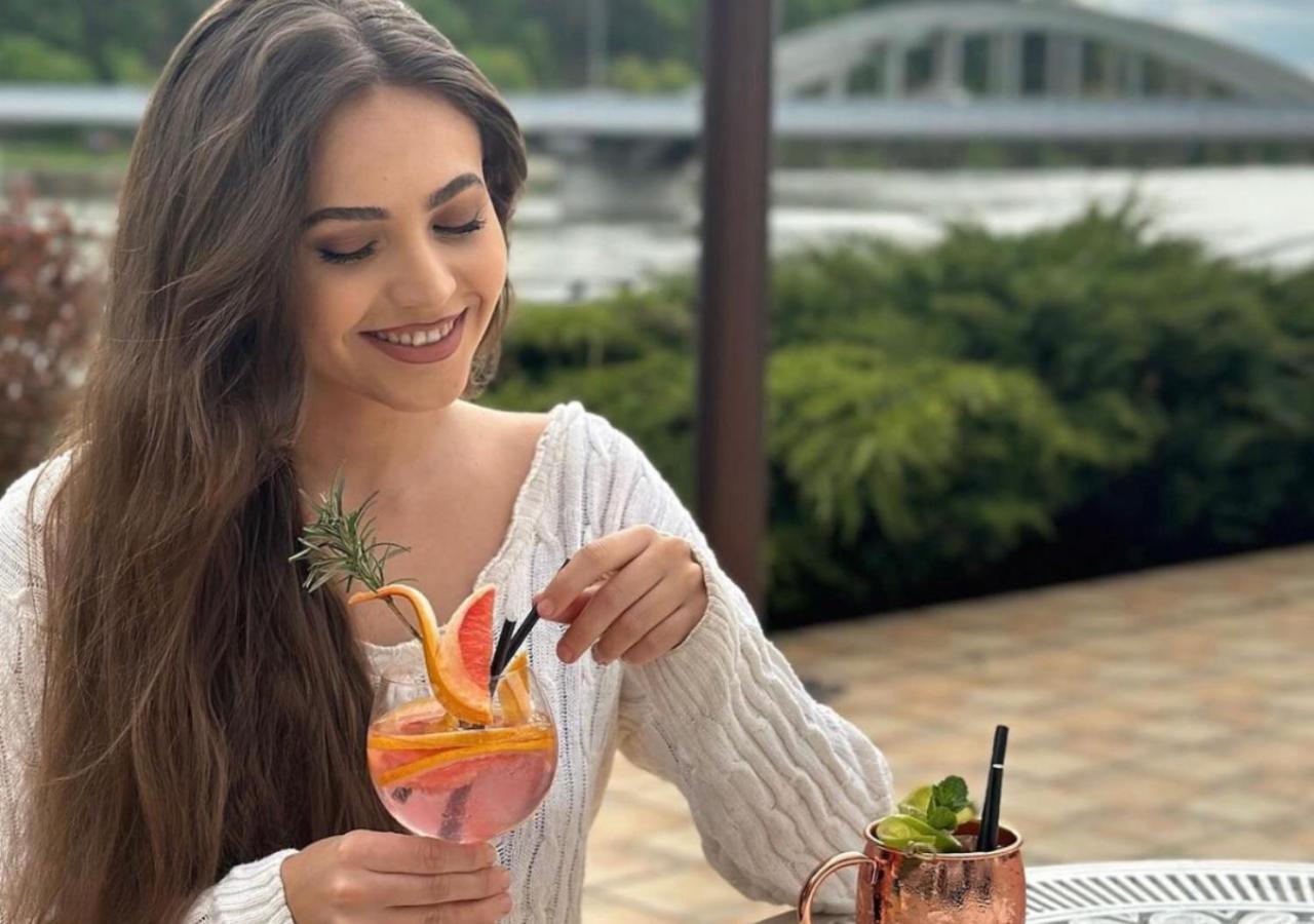 Hotel Magnolia Pieszczany Zewnętrze zdjęcie