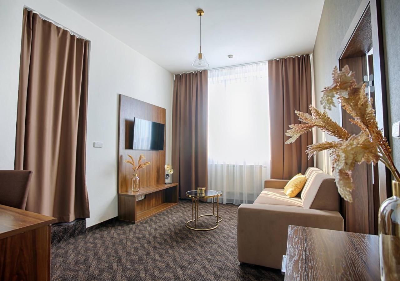 Hotel Magnolia Pieszczany Zewnętrze zdjęcie