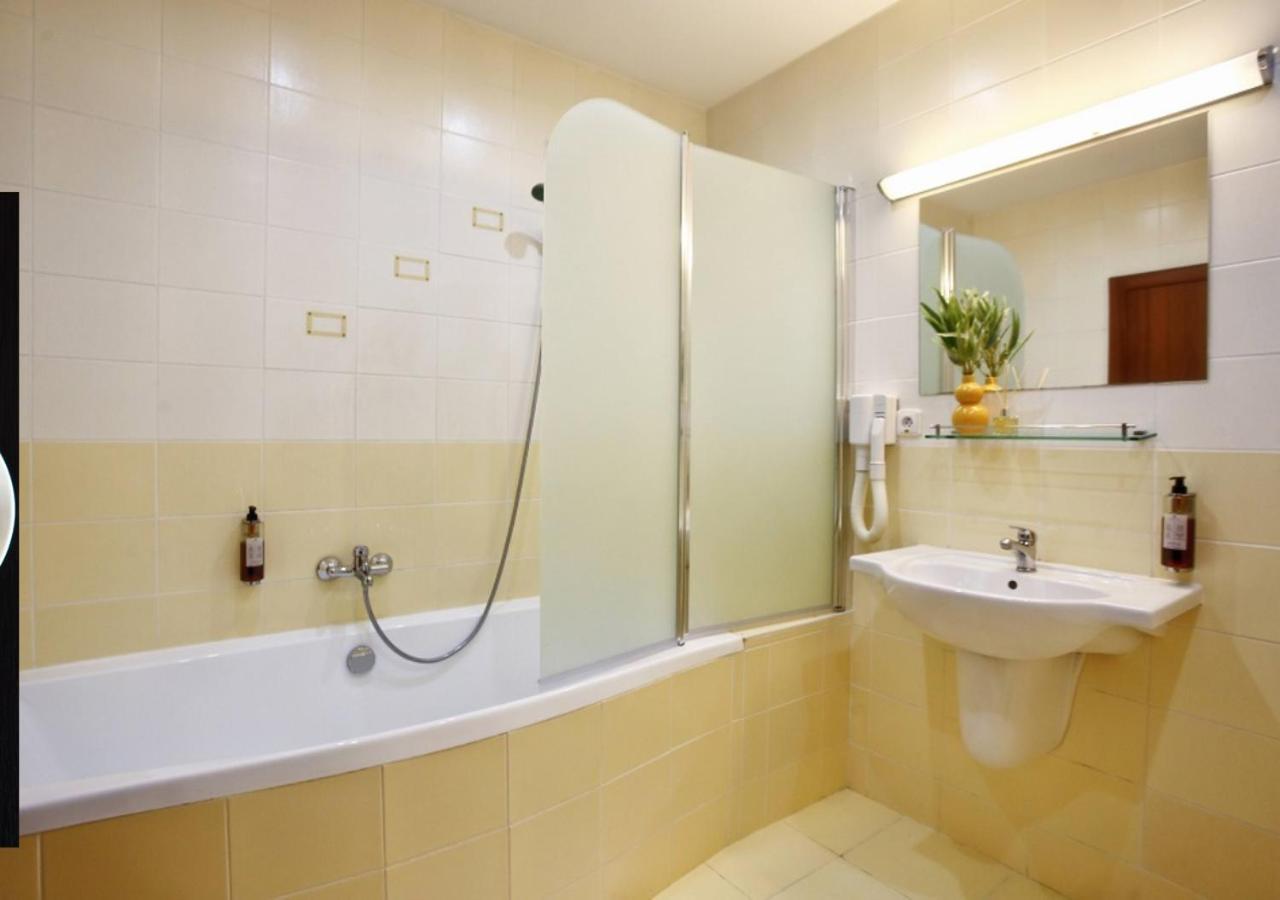 Hotel Magnolia Pieszczany Zewnętrze zdjęcie