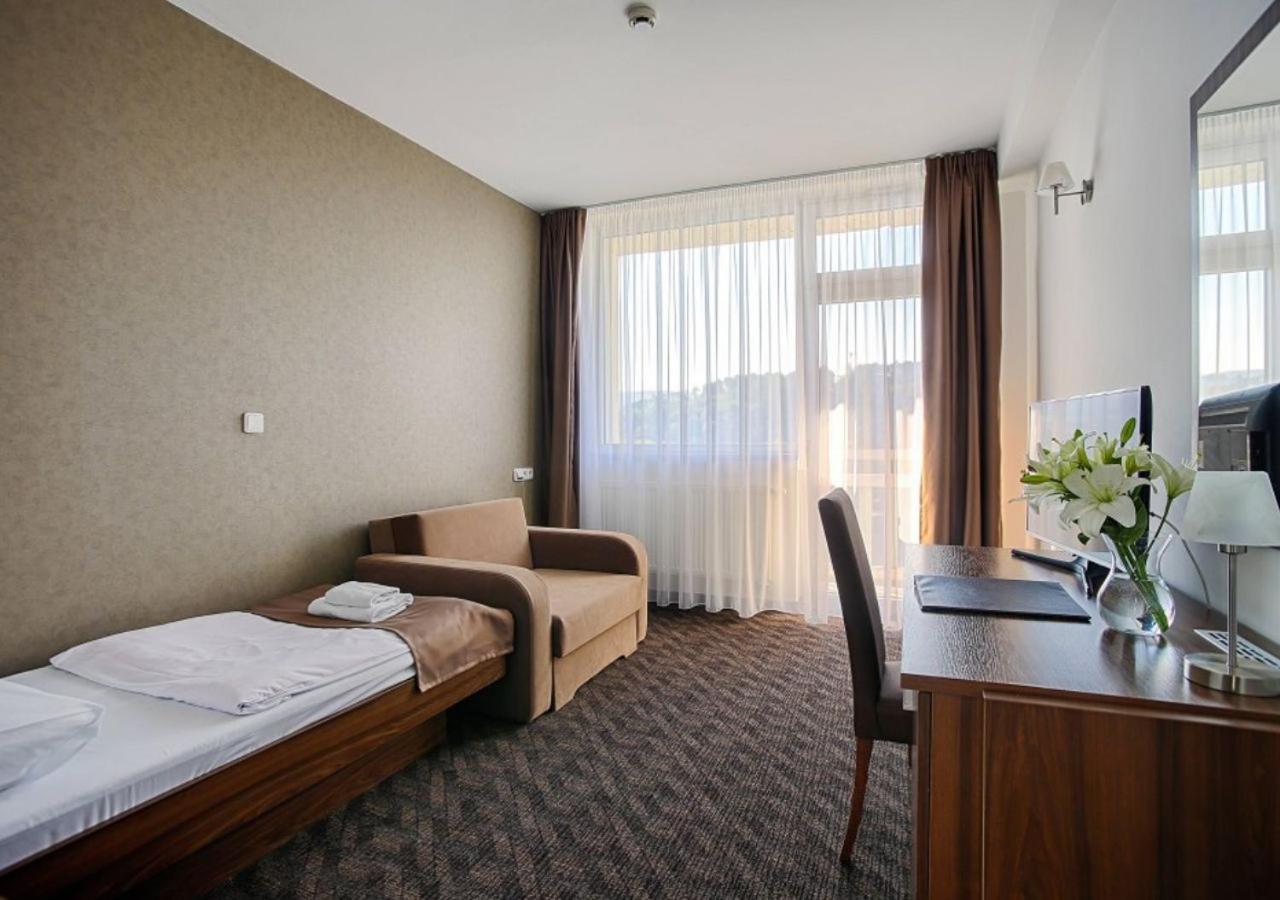 Hotel Magnolia Pieszczany Zewnętrze zdjęcie