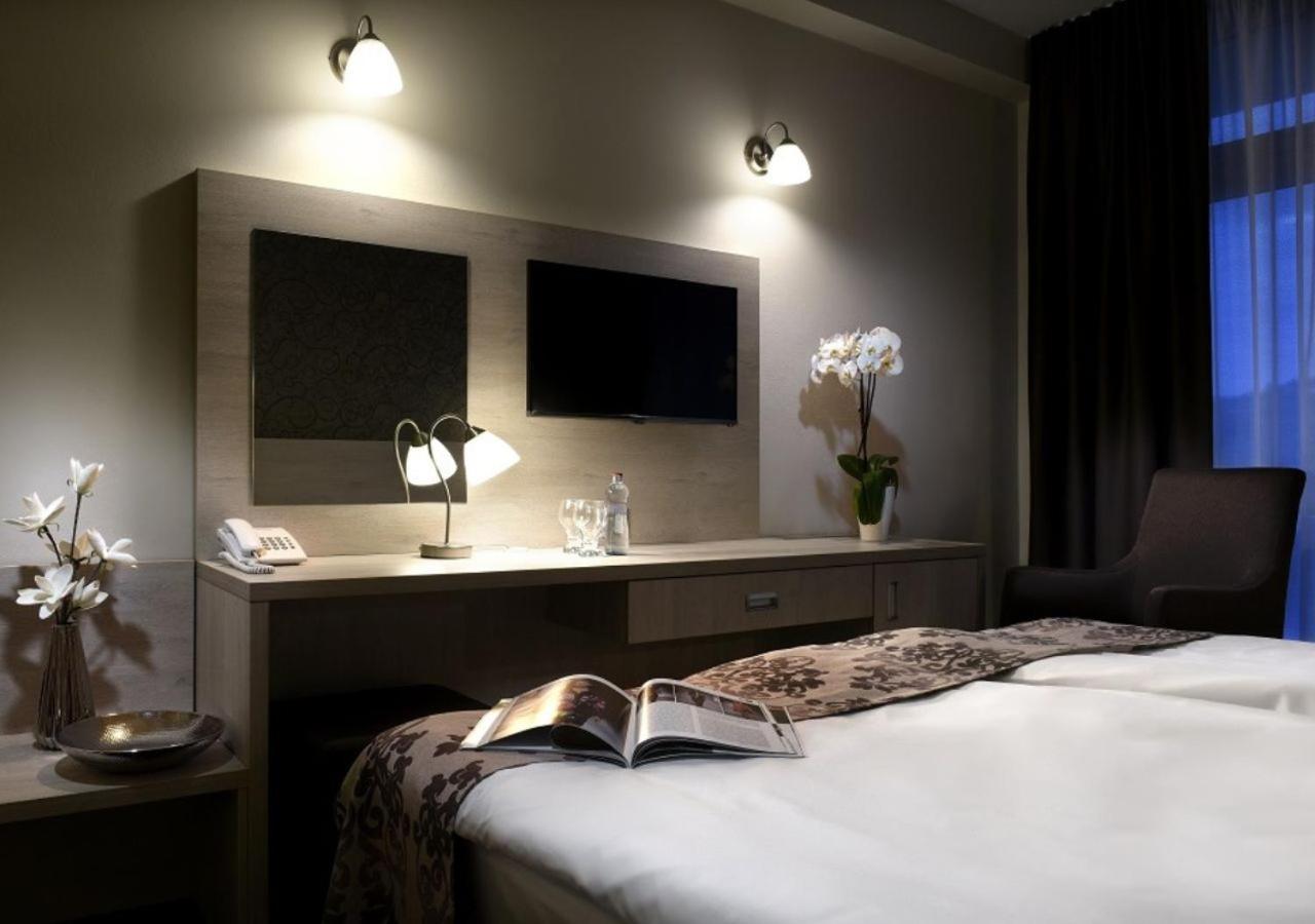 Hotel Magnolia Pieszczany Zewnętrze zdjęcie