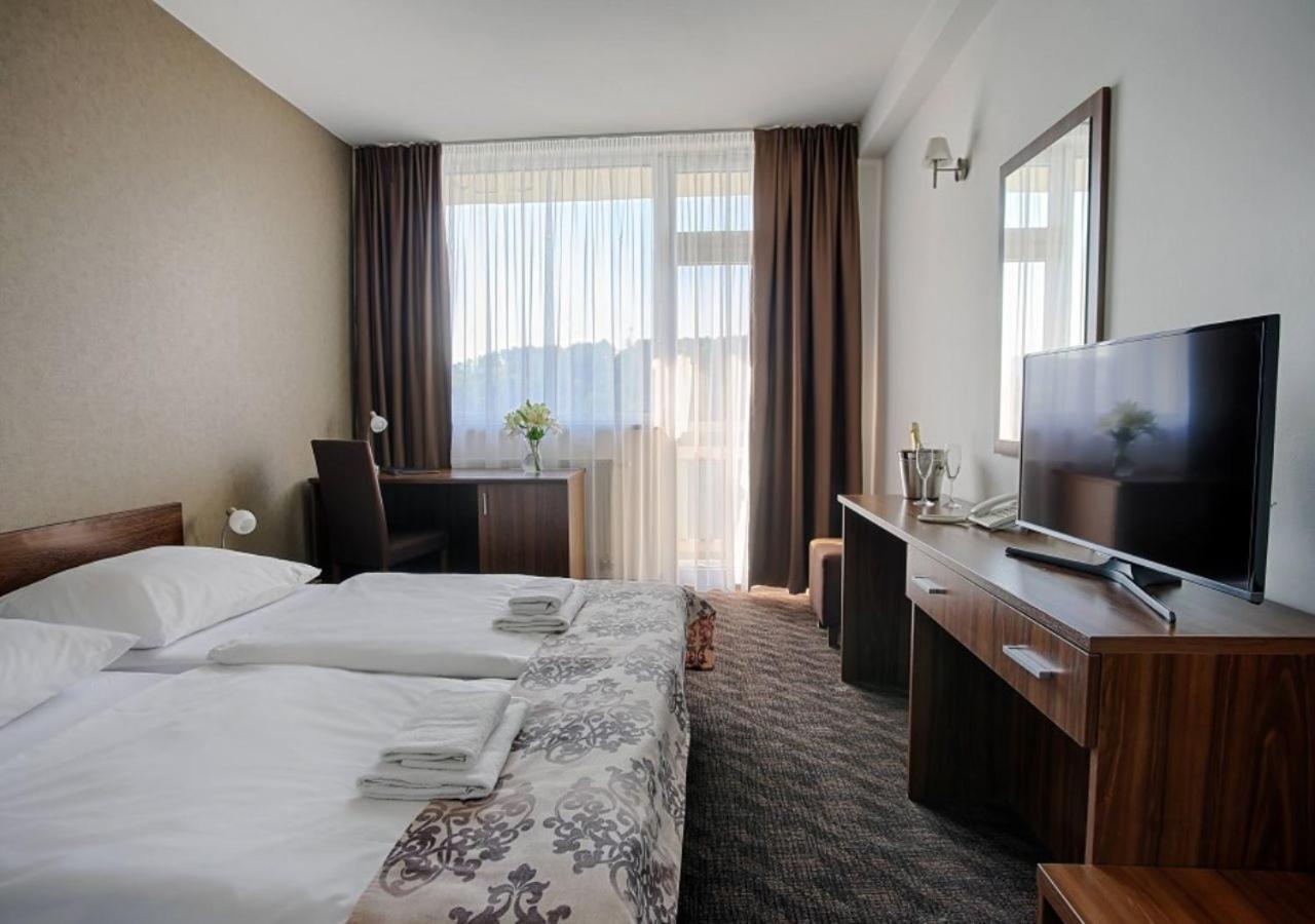 Hotel Magnolia Pieszczany Zewnętrze zdjęcie