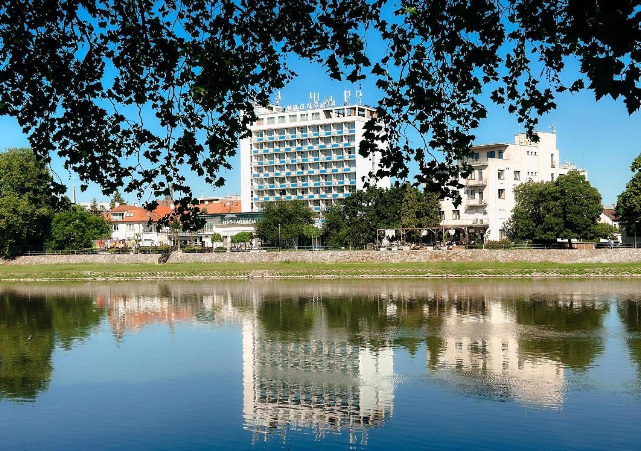 Hotel Magnolia Pieszczany Zewnętrze zdjęcie