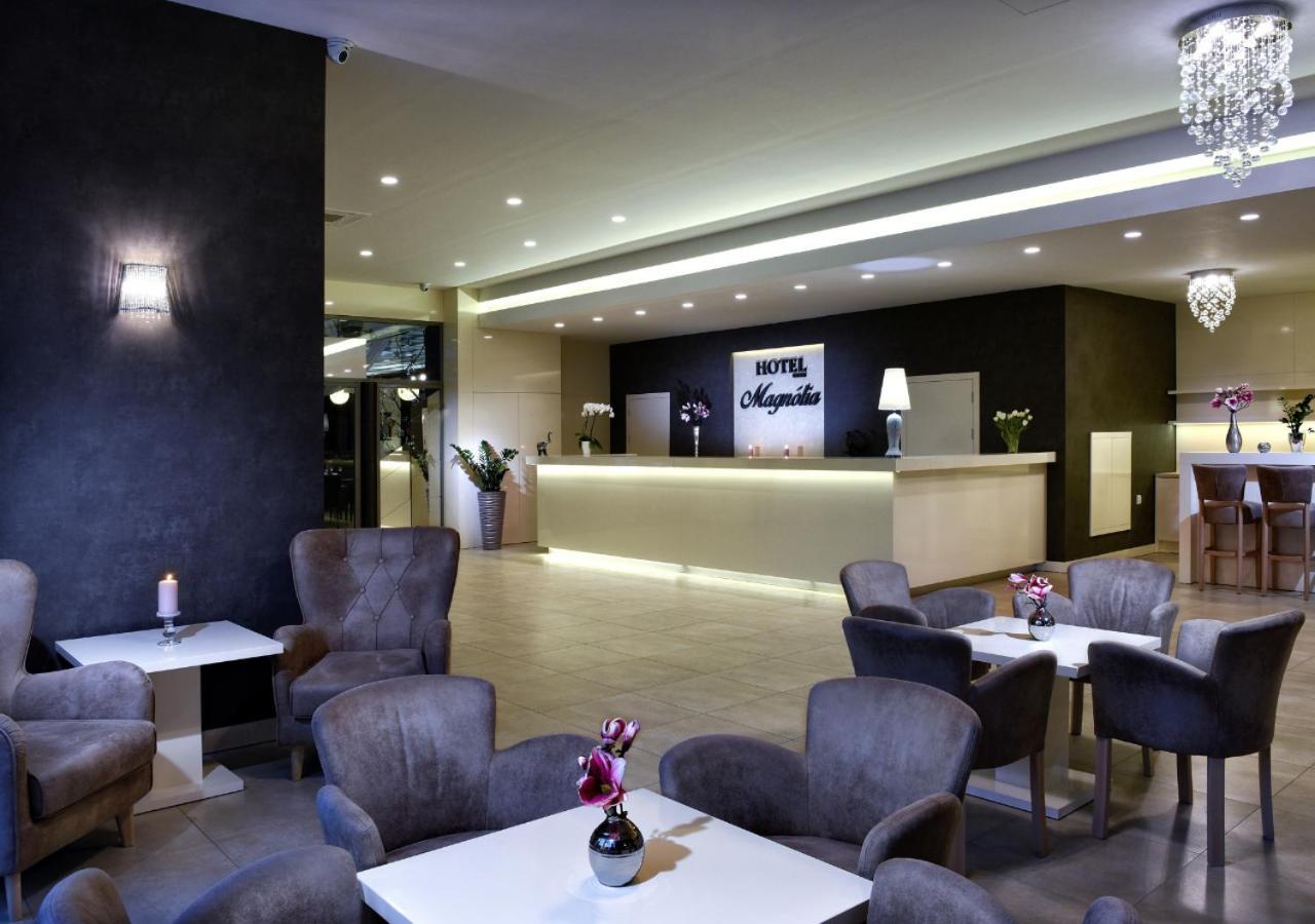 Hotel Magnolia Pieszczany Zewnętrze zdjęcie