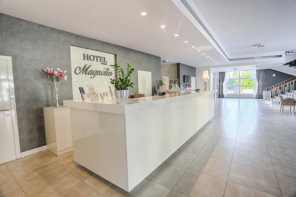 Hotel Magnolia Pieszczany Zewnętrze zdjęcie
